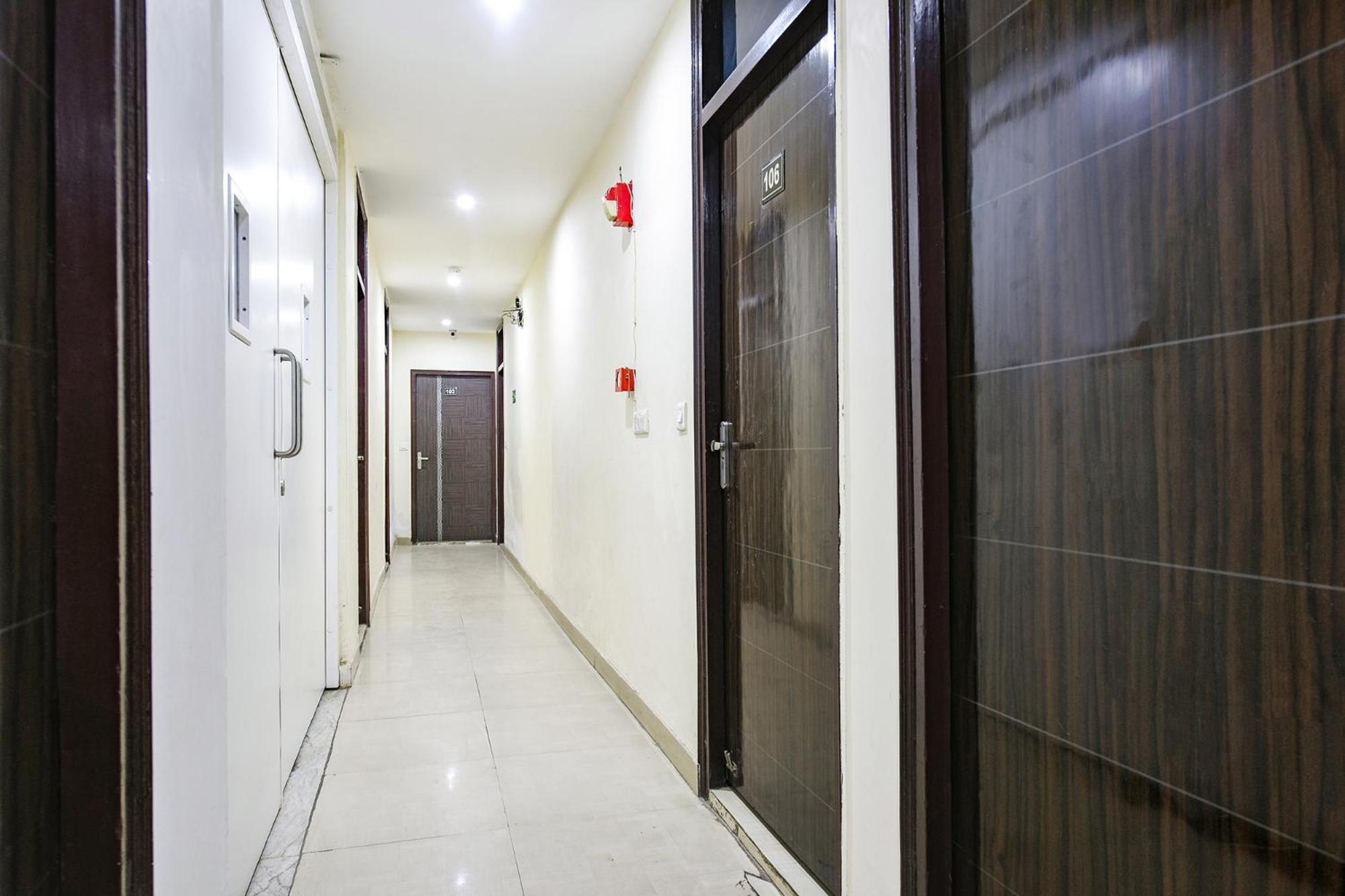 Hotel O Happy New Delhi